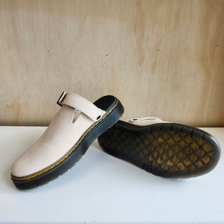 Sandales en suède unisexe Carlson Dr. Martens