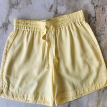 Charger l'image dans la galerie, Short jaune Niagara Vallier
