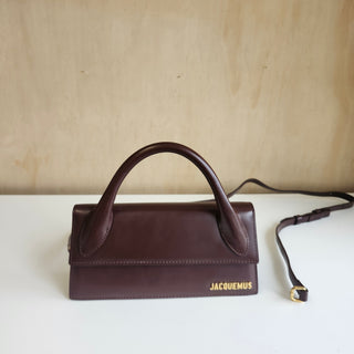 Sac à bandoulière long Chiquito brun Jacquemus - Les Mal-Aimés ❤️‍🩹
