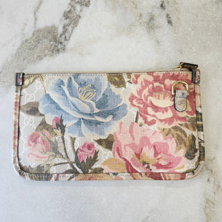 Pochette floral GG Supreme Gucci