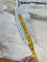 Charger l'image dans la galerie, Dormeuse en tricot vintage pour bébé
