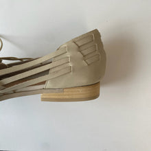 Charger l&#39;image dans la galerie, Chaussures Kelsi Dagger
