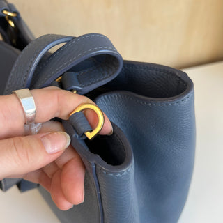 Sac à main en cuir bleu Allyn Dagne Dover