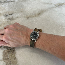 Charger l'image dans la galerie, Montre 26mm bracelet chasse Chikiboom
