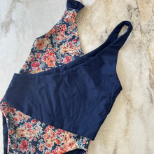 Charger l'image dans la galerie, Maillot de bain deux pièces réversible Rose Buddha
