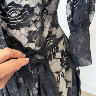 Robe en dentelle Norma Kamali - Les Mal-Aimés ❤️‍🩹