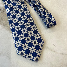 Charger l'image dans la galerie, Cravate en soie Le31 Simons
