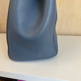 Sac à main en cuir bleu Allyn Dagne Dover