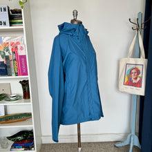 Charger l'image dans la galerie, Manteau Downpour Eco Rab Rab - Les Mal-Aimés ❤️‍🩹
