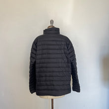 Charger l&#39;image dans la galerie, Manteau homme Patagonia en duvet Down Sweater - Les Mal-Aimés ❤️‍🩹

