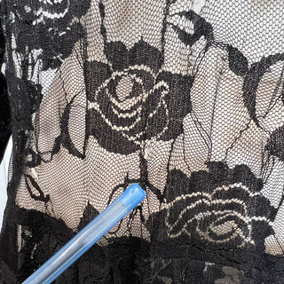 Robe en dentelle Norma Kamali - Les Mal-Aimés ❤️‍🩹