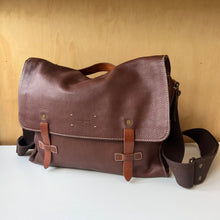 Charger l&#39;image dans la galerie, Sac messager Cole Haan
