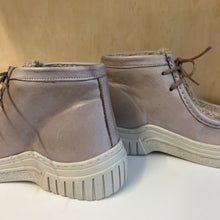 Charger l'image dans la galerie, Bottes Mystery Tyche
