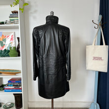 Charger l'image dans la galerie, Manteau en cuir Lavoie Morin cuir et fourrures
