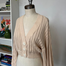 Charger l'image dans la galerie, Chandail cardigan en maille Sabo Skirt
