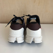 Charger l'image dans la galerie, Chaussures de course sur route Cloudflyer 4 On - Les Mal-Aimés ❤️‍🩹
