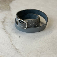 Charger l'image dans la galerie, Bracelet long pour montre 26mm cuir gris Chikiboom
