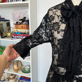 Robe en dentelle Norma Kamali - Les Mal-Aimés ❤️‍🩹