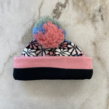 Charger l'image dans la galerie, Tuque hiver fleurs Deux par Deux
