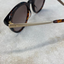 Charger l&#39;image dans la galerie, Lunettes de soleil Fossil

