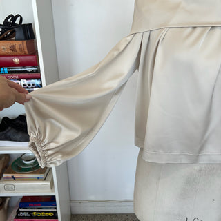 Blouse satinée D. Exterior