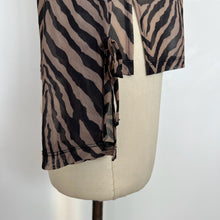 Charger l&#39;image dans la galerie, Blouse zébrée Next
