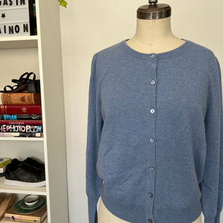 Cardigan en cachemire bleu House of Liberty