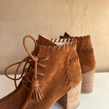 Charger l&#39;image dans la galerie, Bottillons Stuart Weitzman
