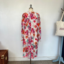 Charger l&#39;image dans la galerie, Robe en soie Max Volmary fleurie
