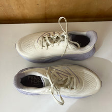 Charger l&#39;image dans la galerie, Chaussures unisexe de course New Balance Fresh Foam X More v4
