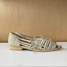 Charger l&#39;image dans la galerie, Chaussures Kelsi Dagger

