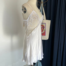 Charger l'image dans la galerie, Nuisette en soie Sanika Cosabella
