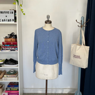 Cardigan en cachemire bleu House of Liberty