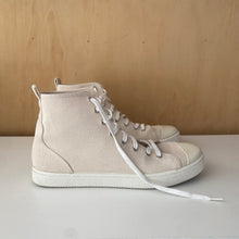 Charger l&#39;image dans la galerie, Chaussures unisexes MEK Bota Alta MileEnd kicks

