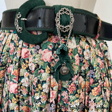 Charger l'image dans la galerie, Jupe fleurie vintage Star

