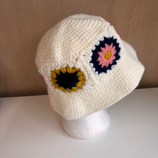 Chapeau tricot fleurs