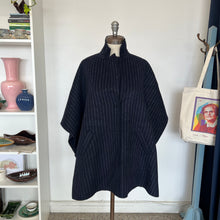 Charger l'image dans la galerie, Vestes cape en laine Persona par Marina Rinaldi
