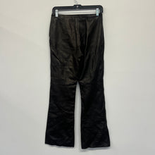 Charger l&#39;image dans la galerie, Pantalon en cuir Danier
