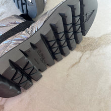 Charger l&#39;image dans la galerie, Bottes matelassée Elena Lachi
