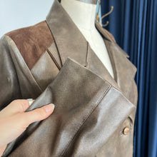 Charger l'image dans la galerie, Manteau en cuir Lavoie Morin cuir et fourrures
