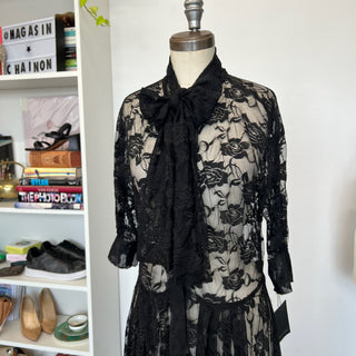 Robe en dentelle Norma Kamali - Les Mal-Aimés ❤️‍🩹