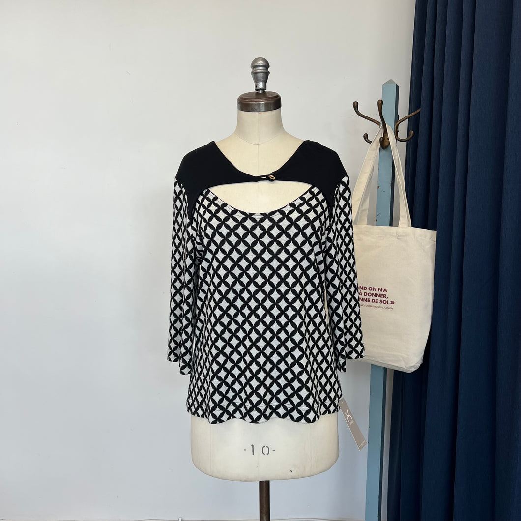 Chandail noir et blanc Voyou