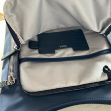 Charger l'image dans la galerie, Sac à bandoulière Tyler Tumi
