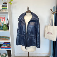 Charger l'image dans la galerie, Manteau mi-saison Akris punto
