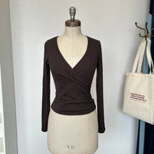 Charger l'image dans la galerie, Chandail Gentle Fawn

