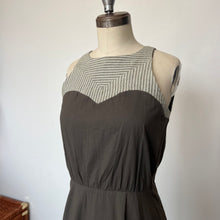 Charger l'image dans la galerie, Robe Jennifer Glasgow Osaka grise
