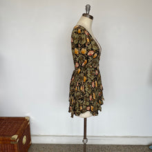 Charger l'image dans la galerie, Robe fleurie ecoté
