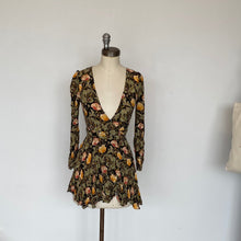 Charger l'image dans la galerie, Robe fleurie ecoté
