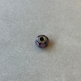 Breloque noir et rose Pandora