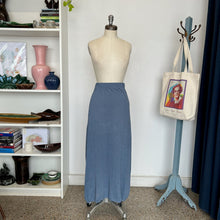 Charger l'image dans la galerie, Jupe bleue In bed with you
